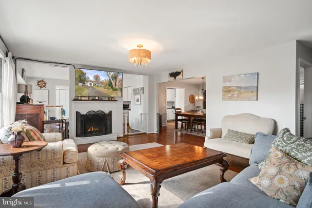 $639,900 | 7164 Bunker Hill Road, The Plains, VA 20198