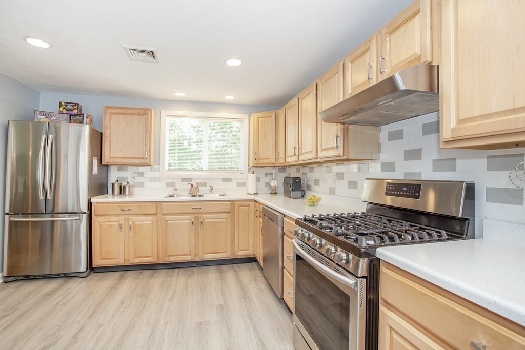67 Ingrid Road Weymouth, MA 02188 - Photo 10 of 22 Gallery Image 10