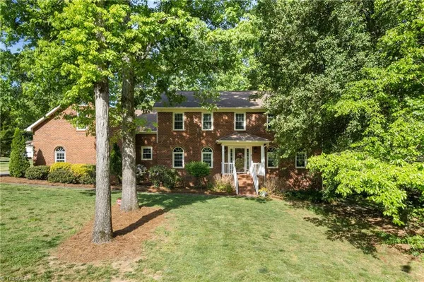$499,059 | 949 Aquaview Drive, Kernersville, NC 27284