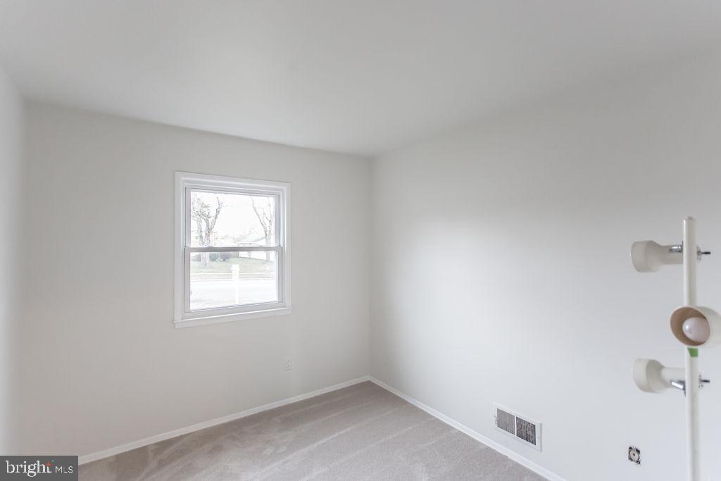 4019 Lees Corner Road Chantilly, VA 20151 - Photo 25 of 40 Gallery Image 25