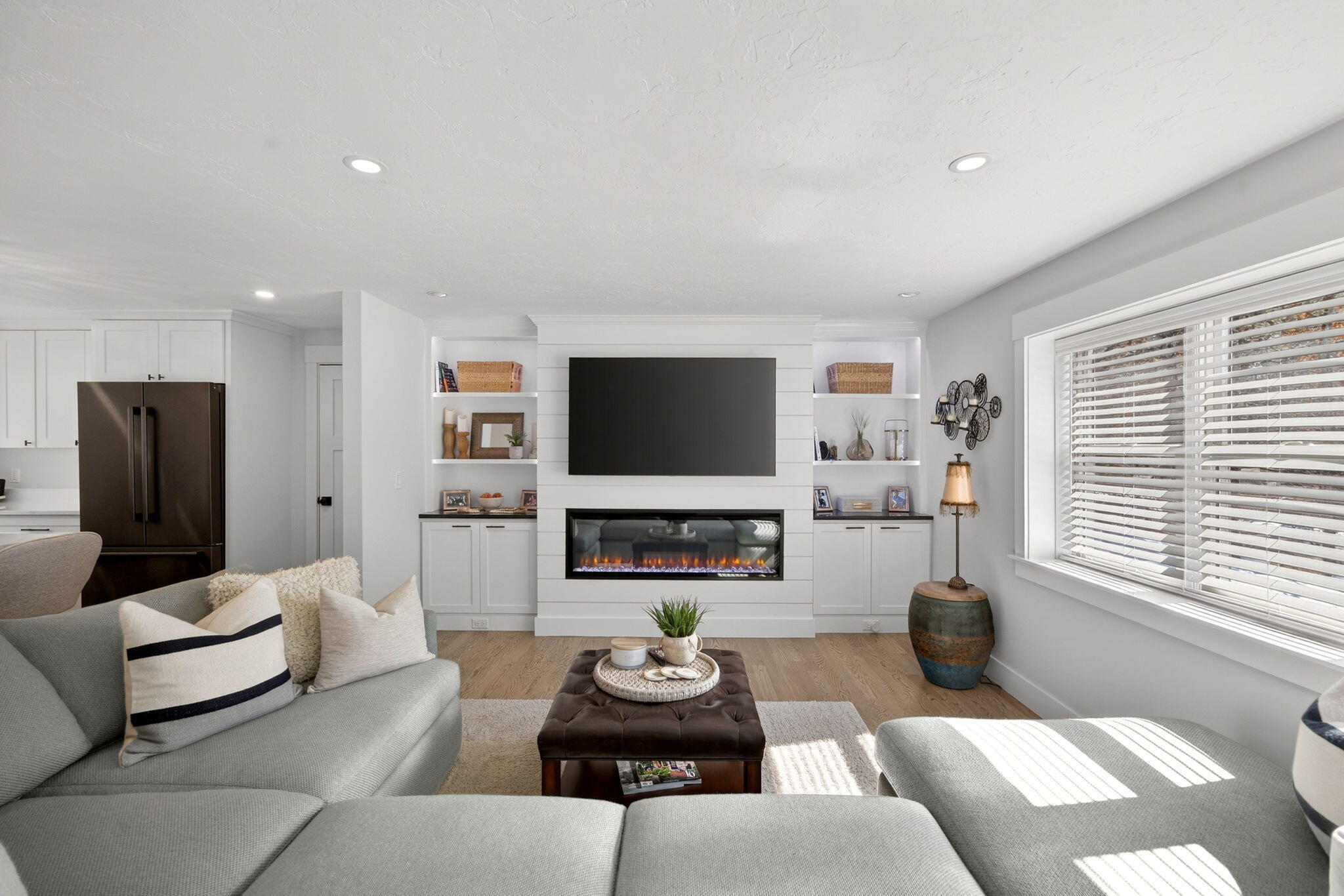 73 Braeburn Court East Falmouth, MA 02536 - Photo 15 of 38 Living Room