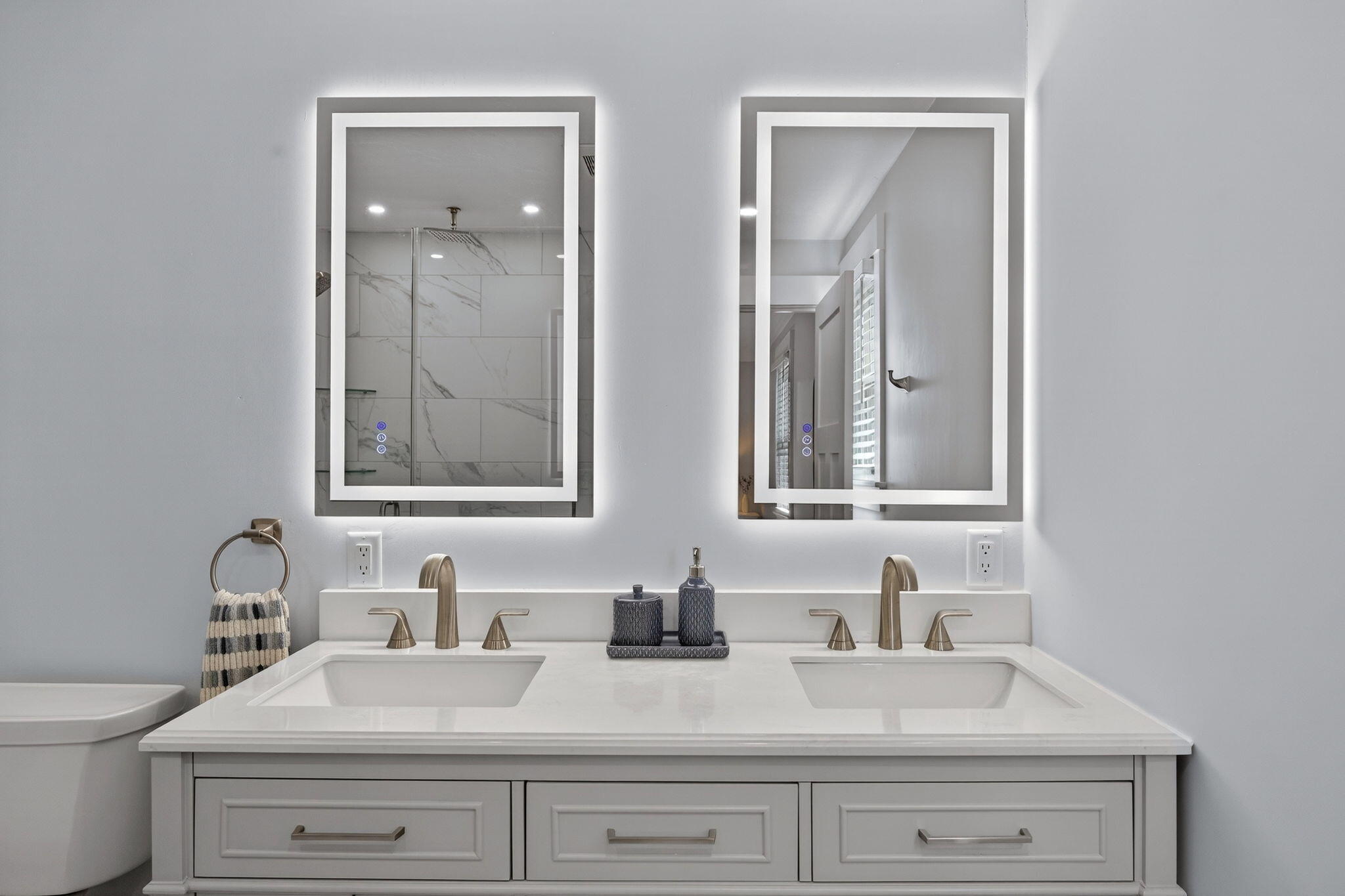 73 Braeburn Court East Falmouth, MA 02536 - Photo 22 of 38 Primary Bedroom Bathroom