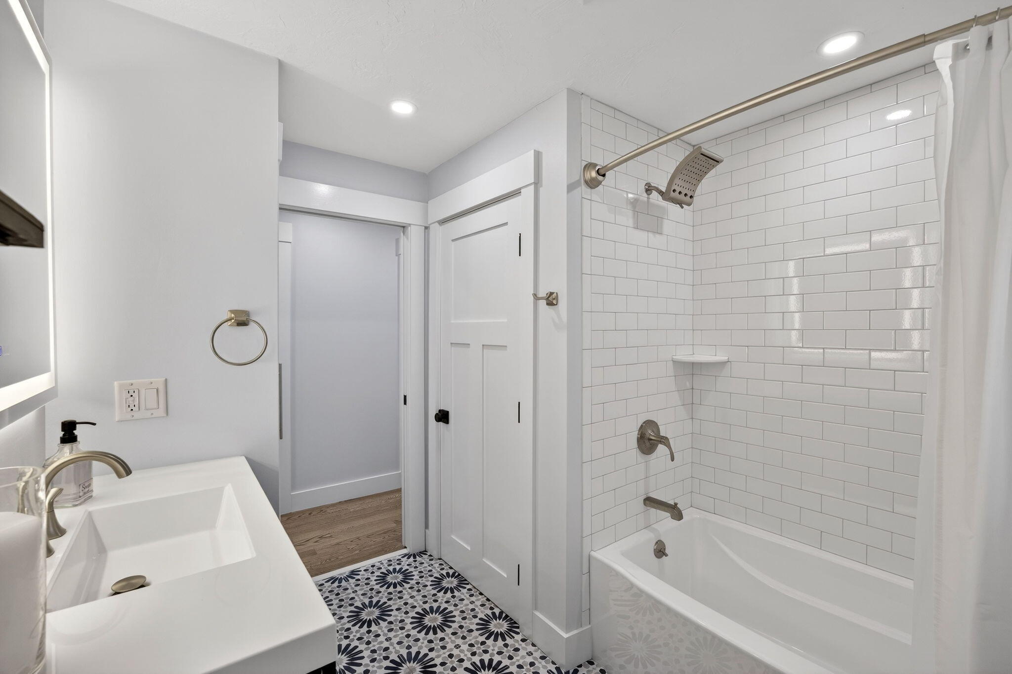 73 Braeburn Court East Falmouth, MA 02536 - Photo 29 of 38 Hallway Bathroom