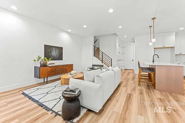 $574,900 | 357 East Lombard Lane, Eagle, ID 83616