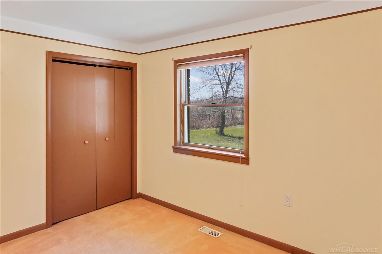 390 Palms Road Goodells, MI 48027 - Photo 26 of 39 50071660-25.JPG