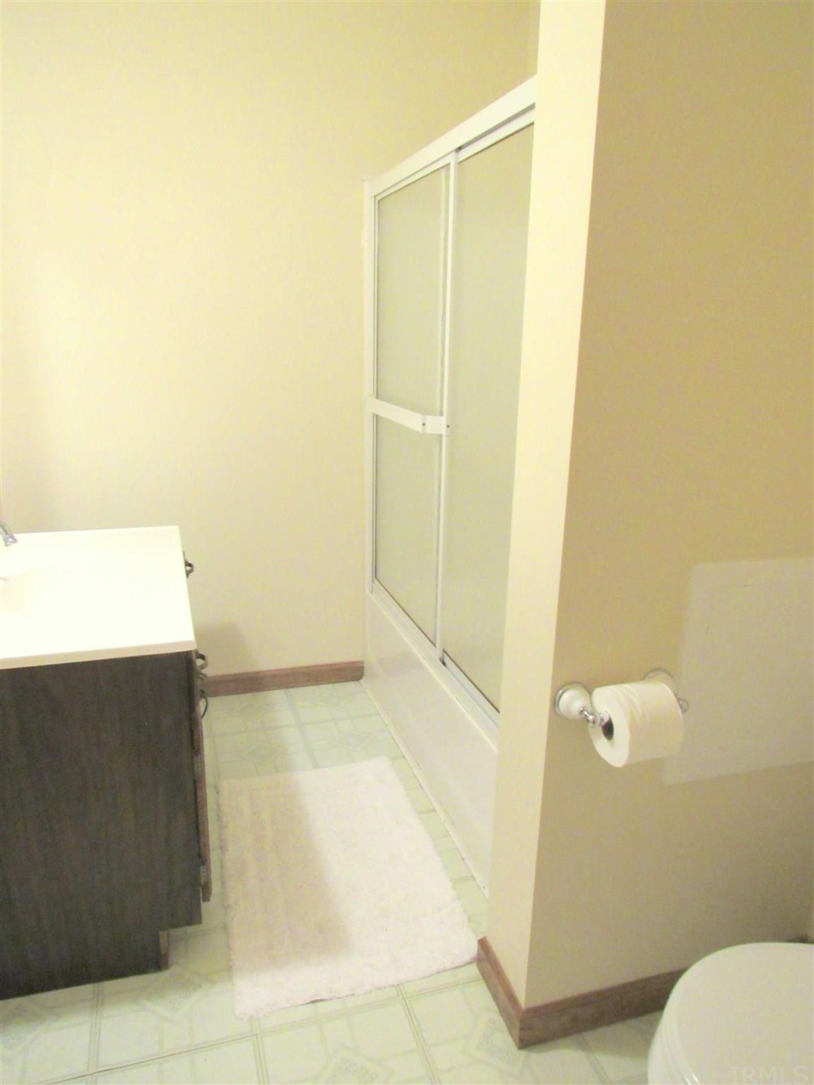 3894 East Dora Road Bloomington, IN 47408 - Photo 18 of 32