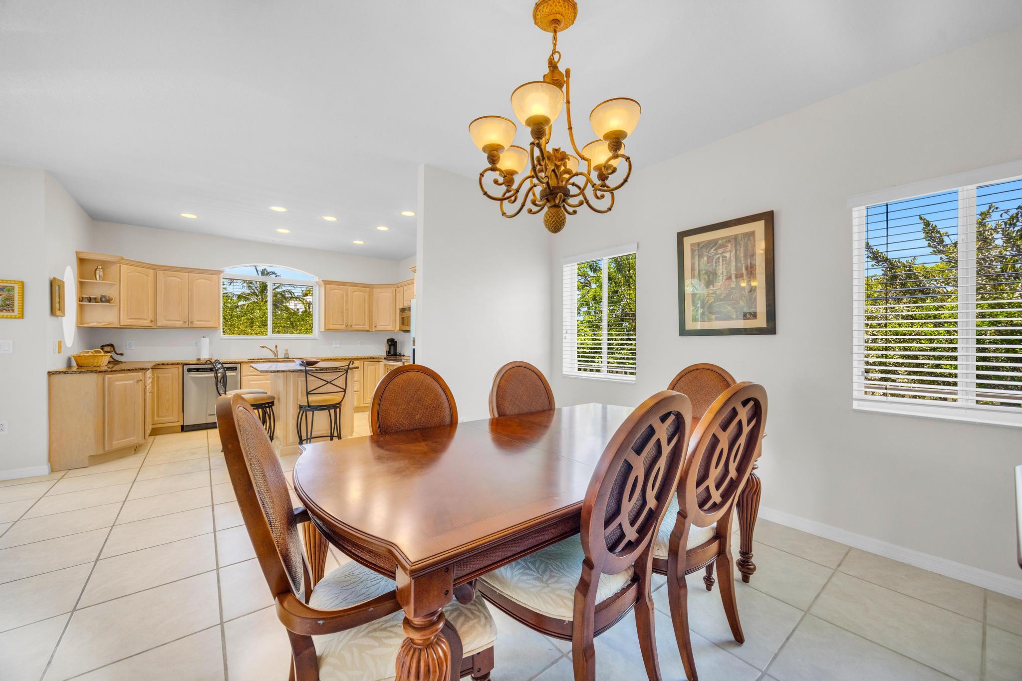 247 Apache Street Tavernier, FL 33070 - Photo 11 of 94 Kitchen and Dining