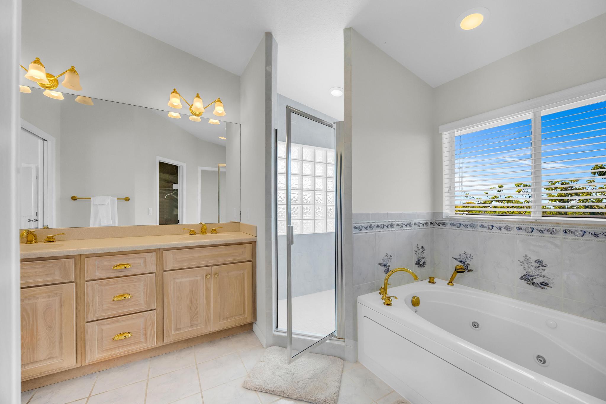 247 Apache Street Tavernier, FL 33070 - Photo 33 of 94 Primary Bathroom