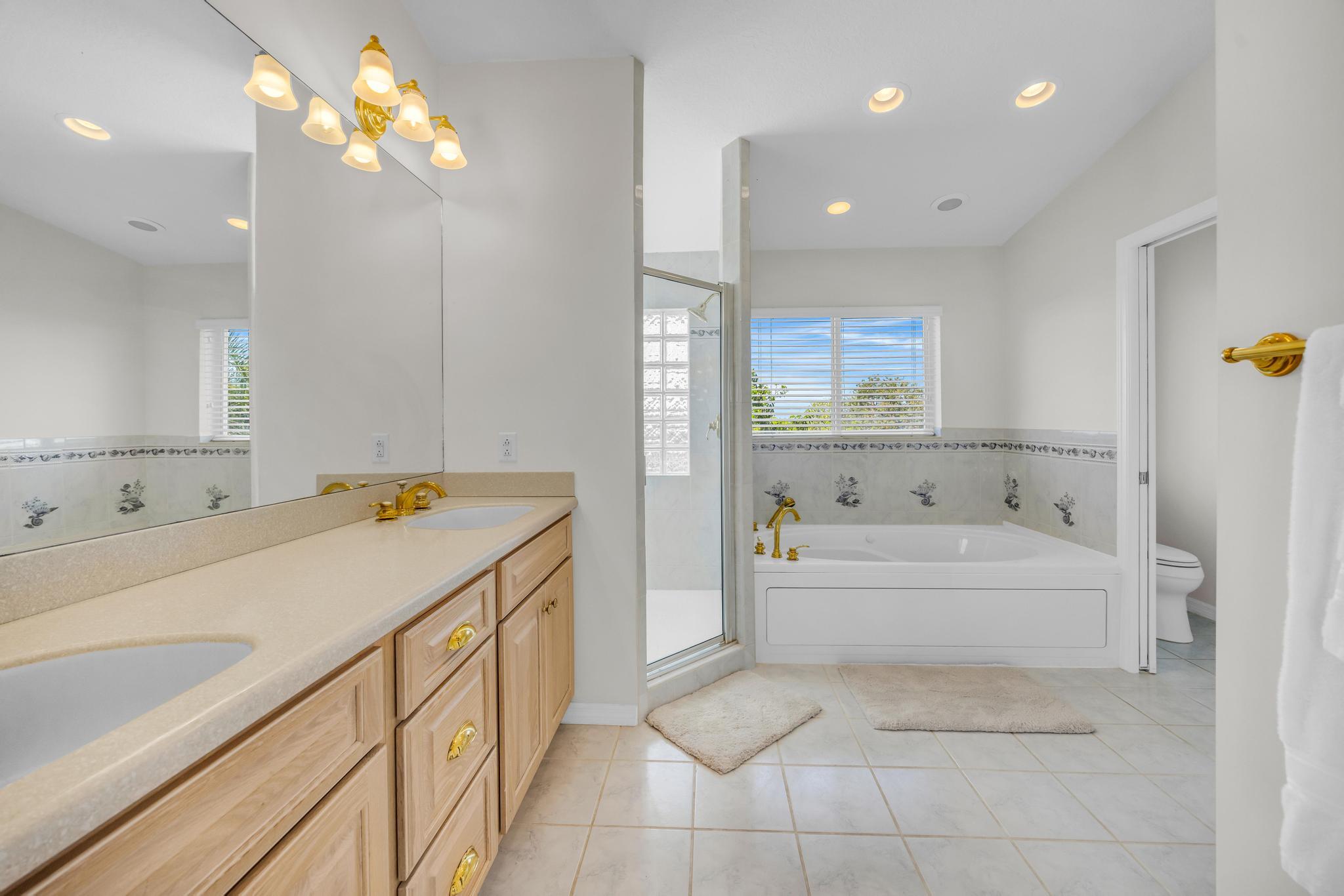 247 Apache Street Tavernier, FL 33070 - Photo 34 of 94 Primary Bathroom