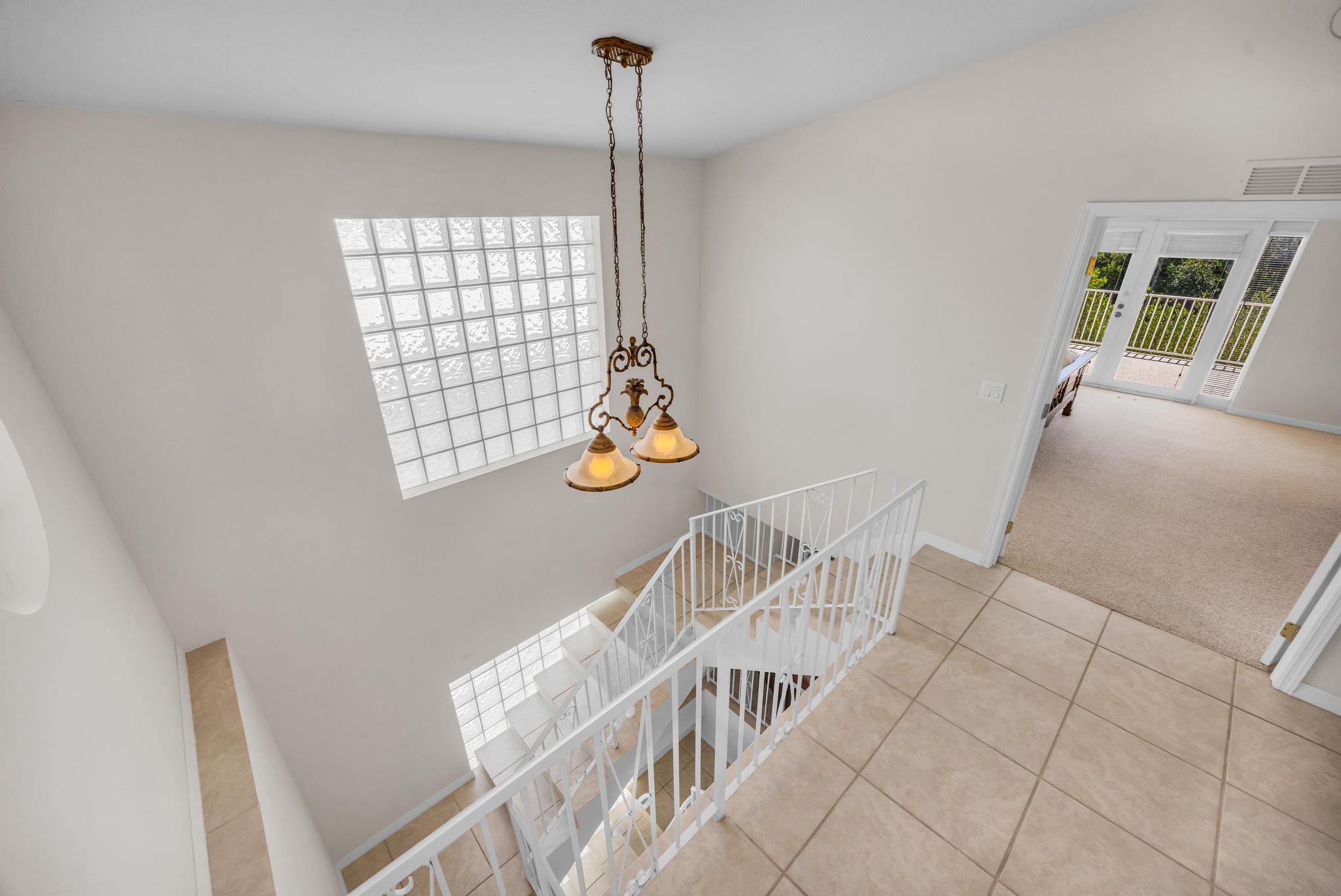 247 Apache Street Tavernier, FL 33070 - Photo 38 of 94 Upper Level Landing