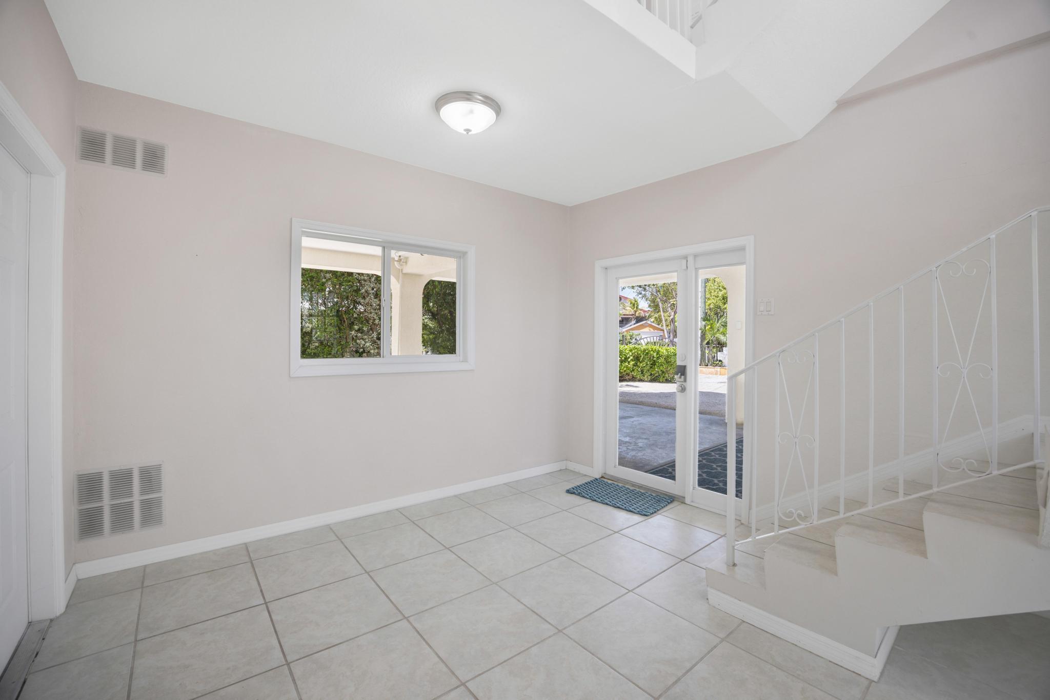 247 Apache Street Tavernier, FL 33070 - Photo 52 of 94 Lower Level Foyer