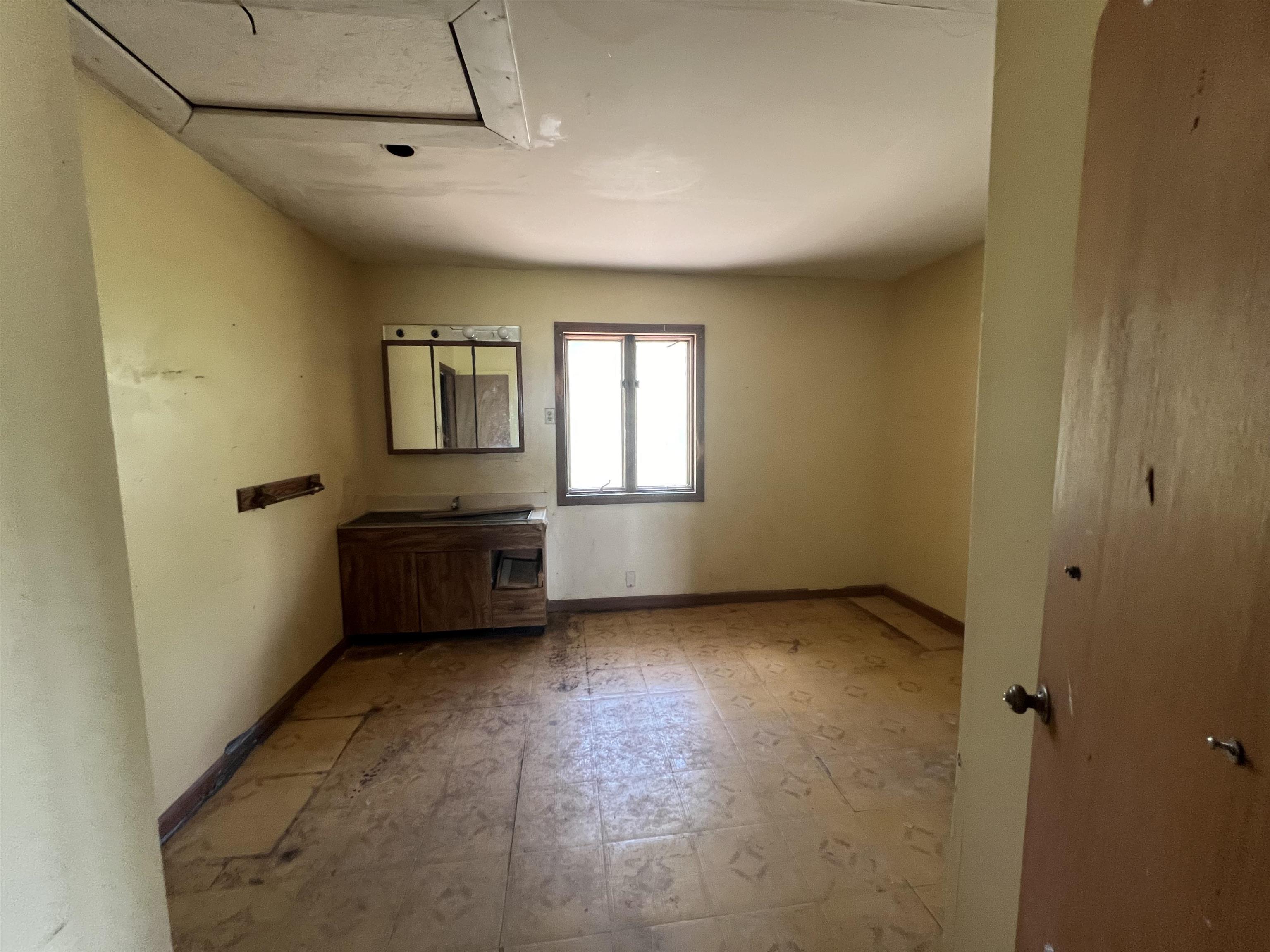 9680 Luther Beck Road Hastings, FL 32145 - Photo 20 of 24 a view of a hallway with a room