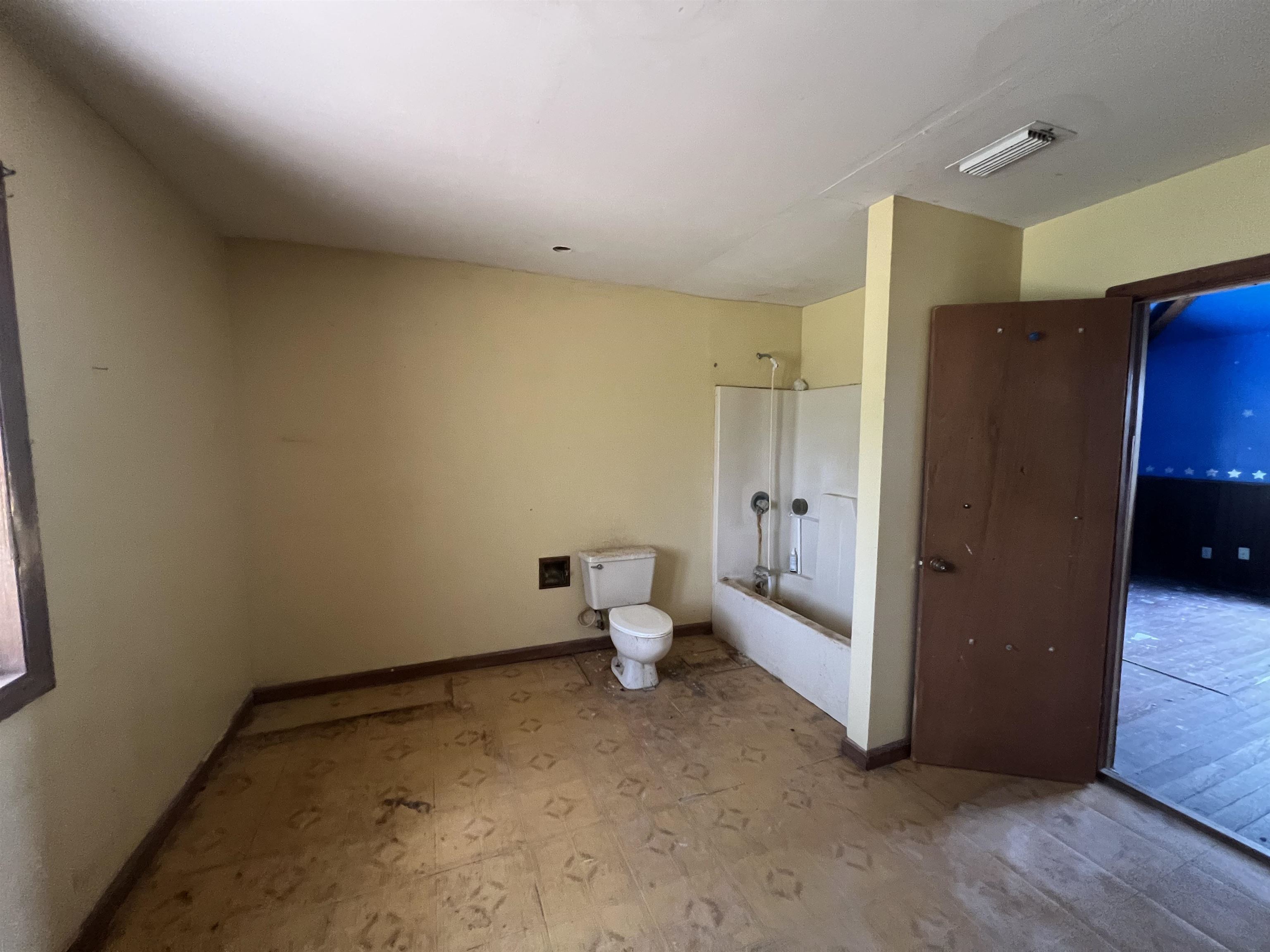 9680 Luther Beck Road Hastings, FL 32145 - Photo 21 of 24 a view of a storage & utility room with closet