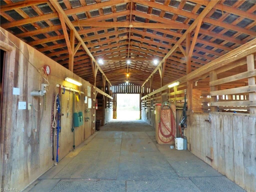 612 Mock Road High Point, NC 27265 - Photo 11 of 30