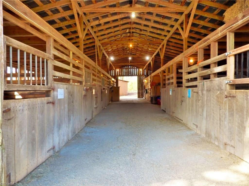 612 Mock Road High Point, NC 27265 - Photo 12 of 30