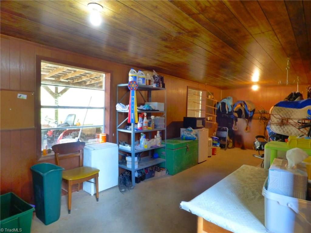 612 Mock Road High Point, NC 27265 - Photo 13 of 30