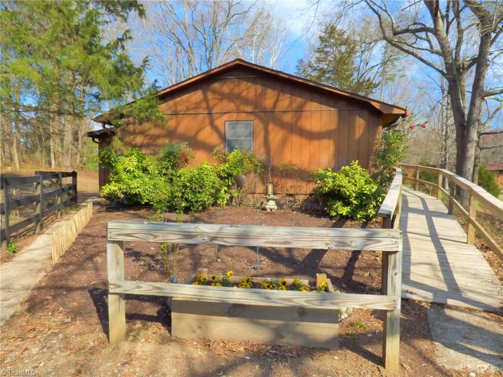 612 Mock Road High Point, NC 27265 - Photo 20 of 30