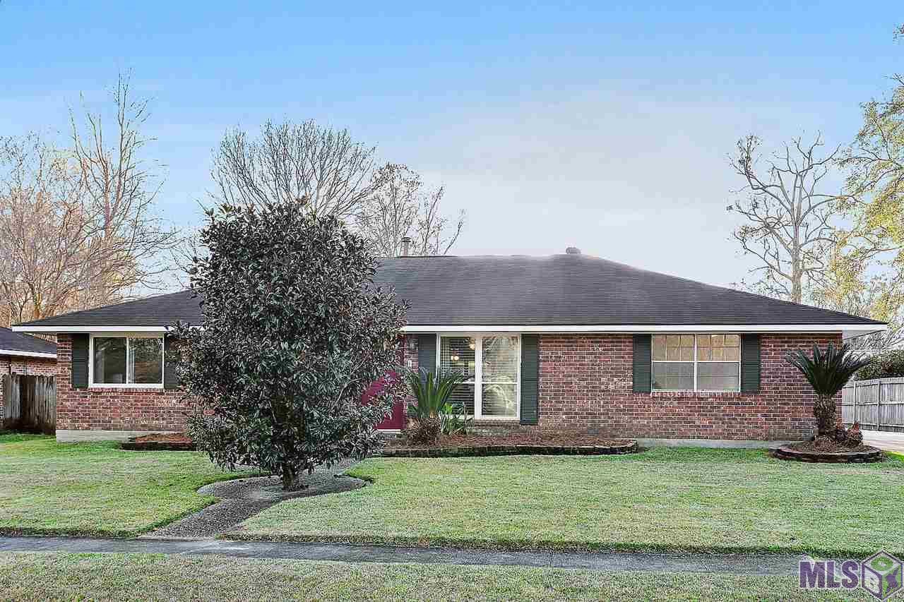 10056 Ridgely Drive Baton Rouge, LA 70809 - Photo 1 of 17
