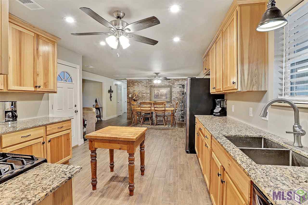 10056 Ridgely Drive Baton Rouge, LA 70809 - Photo 2 of 17