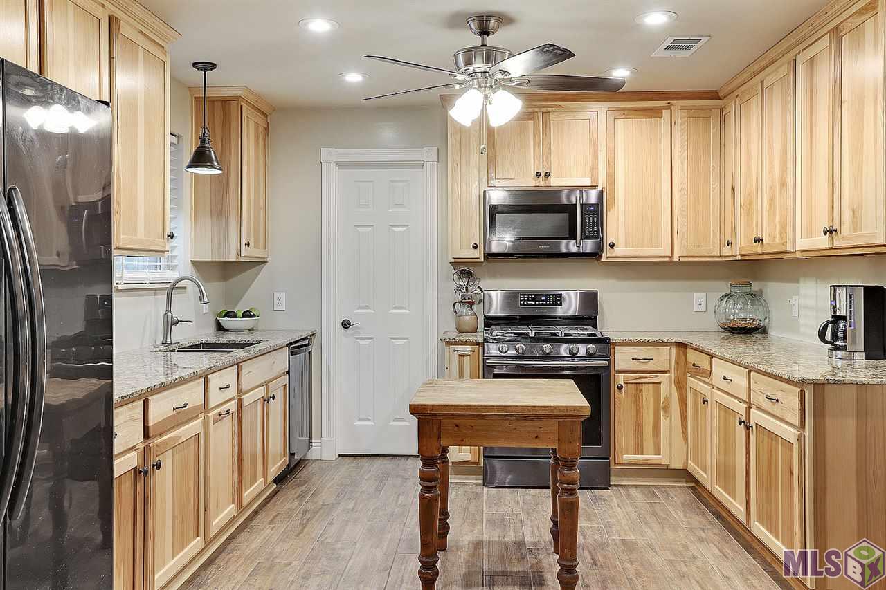 10056 Ridgely Drive Baton Rouge, LA 70809 - Photo 3 of 17