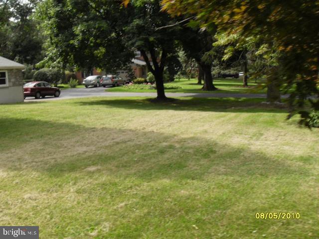 1506 Mission Road Lancaster, PA 17601 - Photo 2 of 7