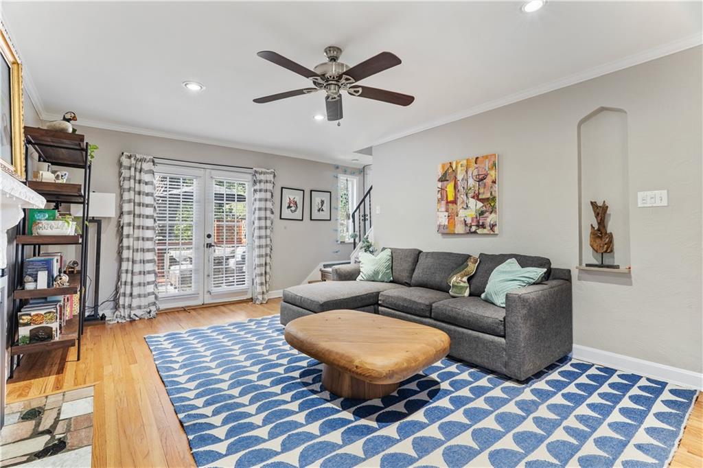 552 Audubon Avenue Pittsburgh, PA 15228 - Photo 5 of 30 a living room with furniture and a rug