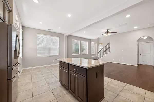 $2,000 | 134 Mimosa Silk Court, Montgomery, TX 77316