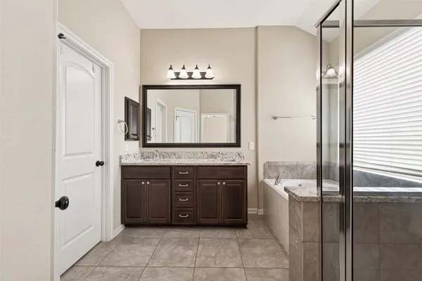 $2,000 | 134 Mimosa Silk Court, Montgomery, TX 77316