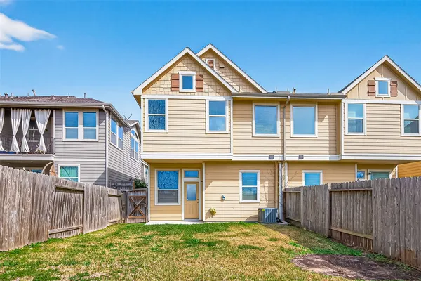$2,000 | 134 Mimosa Silk Court, Montgomery, TX 77316