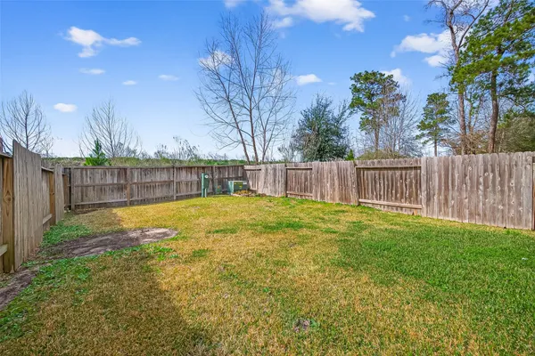 $2,000 | 134 Mimosa Silk Court, Montgomery, TX 77316