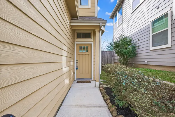 $2,000 | 134 Mimosa Silk Court, Montgomery, TX 77316