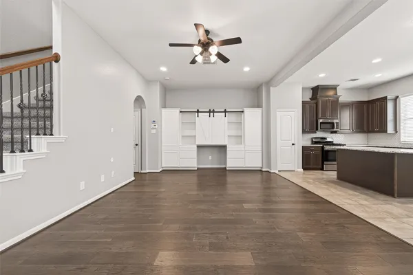 $2,000 | 134 Mimosa Silk Court, Montgomery, TX 77316