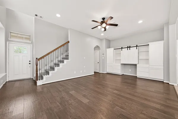 $2,000 | 134 Mimosa Silk Court, Montgomery, TX 77316