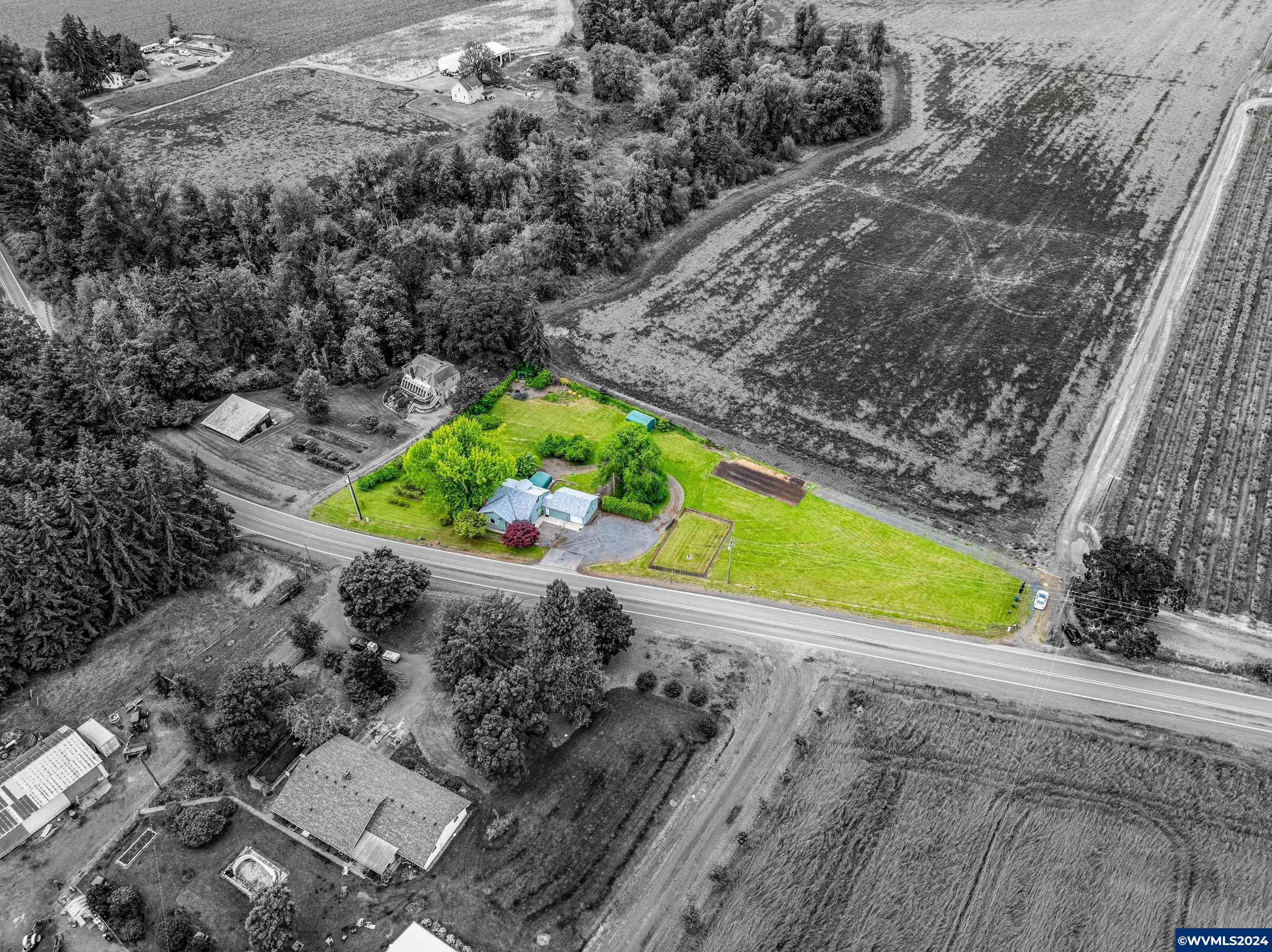 6913 Sunnyview Road Northeast Salem, OR 97305 - Photo 4 of 41 Gallery Image 4