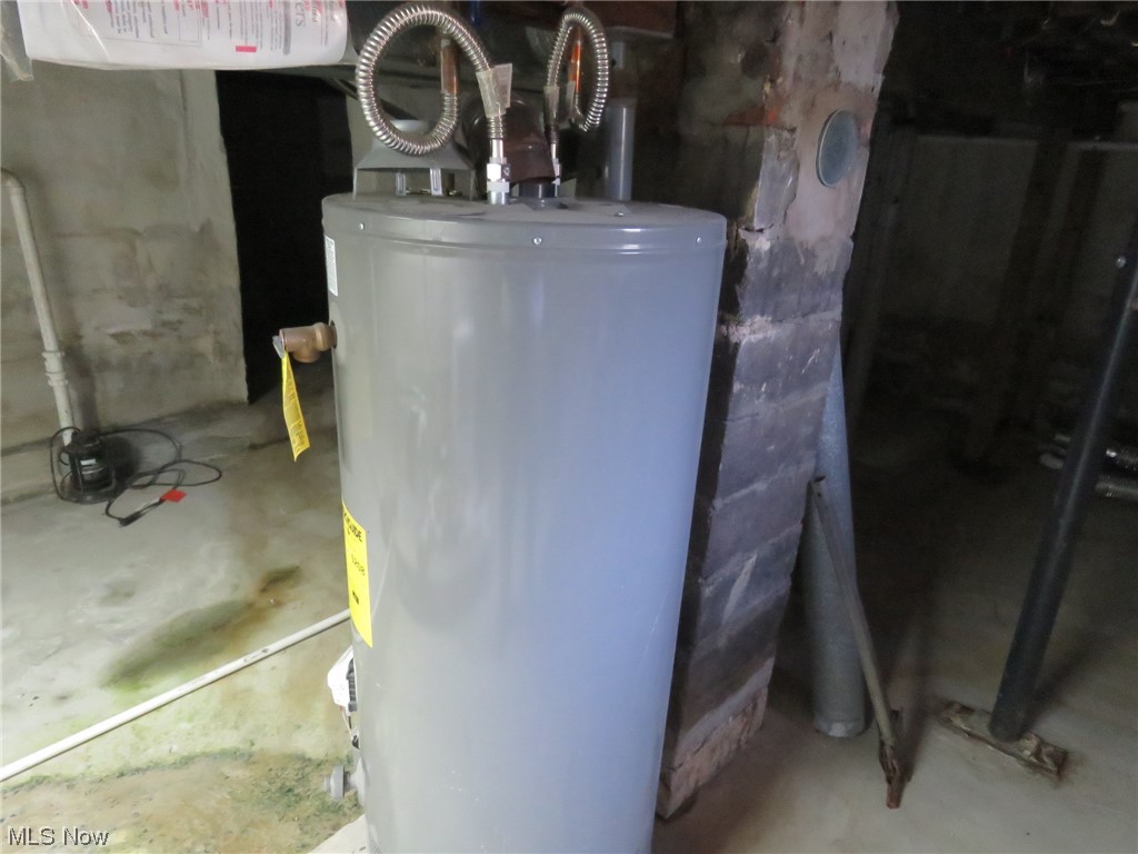 10451 Lagrange Road Elyria, OH 44035 - Photo 21 of 21 hot water tank.