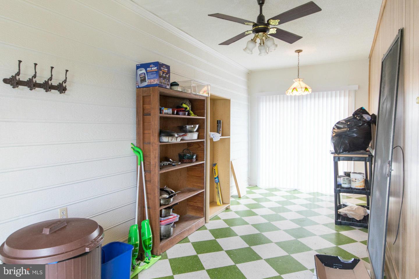 6217 Timber Ridge Road Berkeley Springs, WV 25411 - Photo 24 of 30 Breezeway