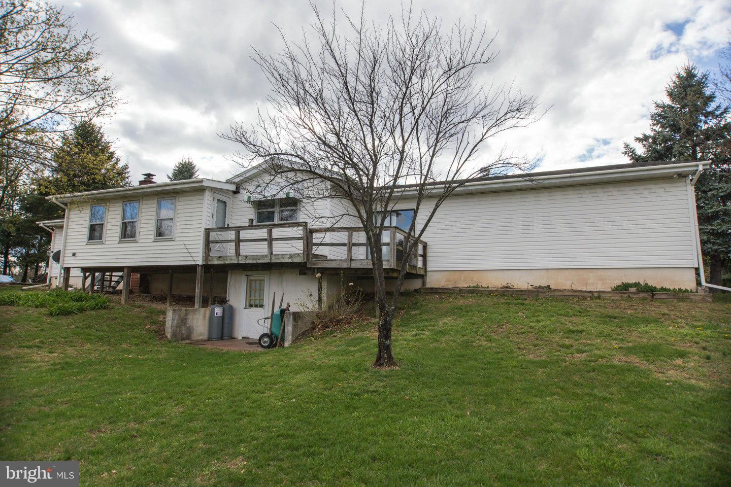 6217 Timber Ridge Road Berkeley Springs, WV 25411 - Photo 25 of 30 Exterior (Rear)