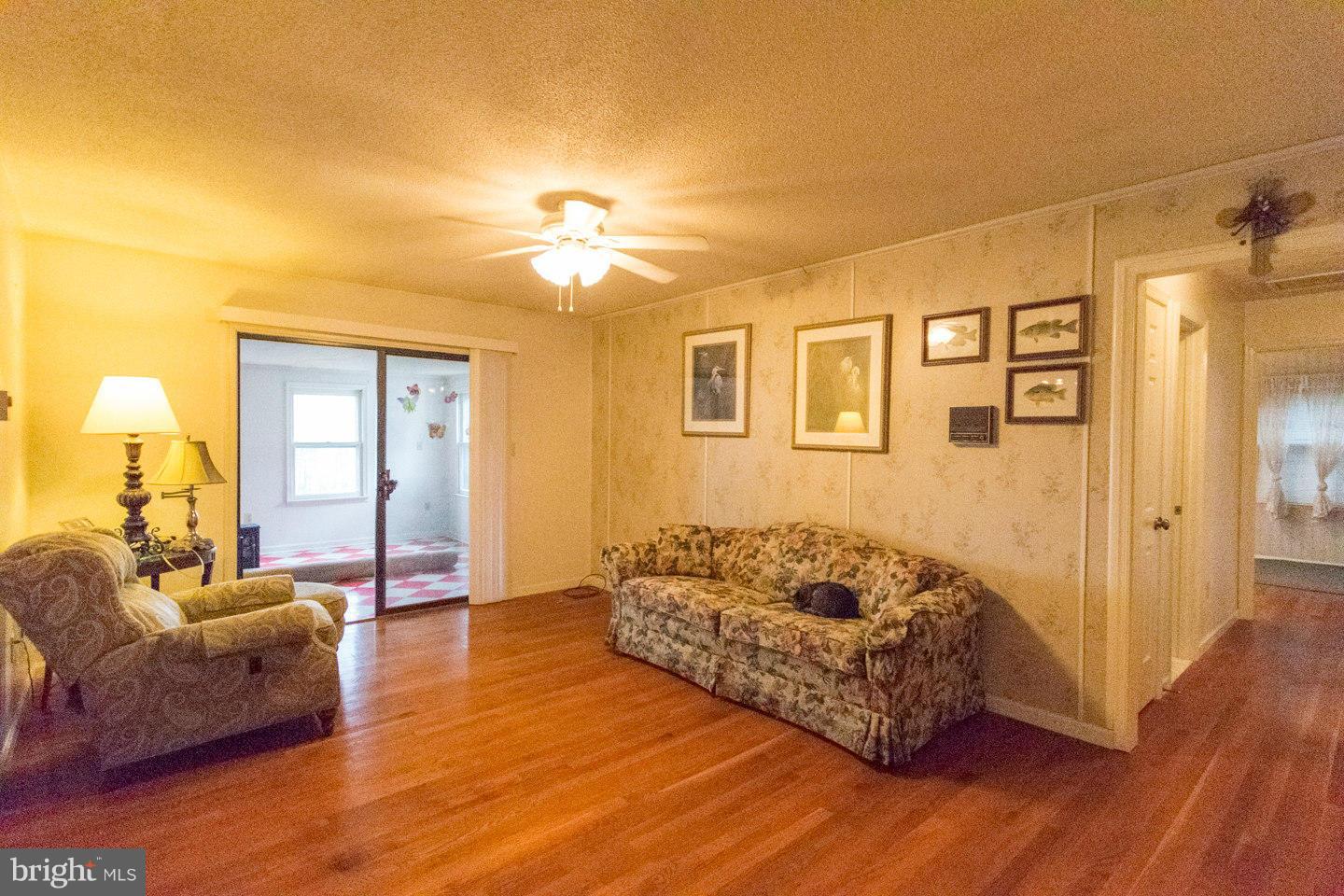 6217 Timber Ridge Road Berkeley Springs, WV 25411 - Photo 6 of 30 Living Room