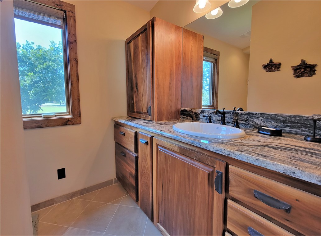 525 Broyles Point Road Townville, SC 29689 - Photo 40 of 48 Full bathroom 3