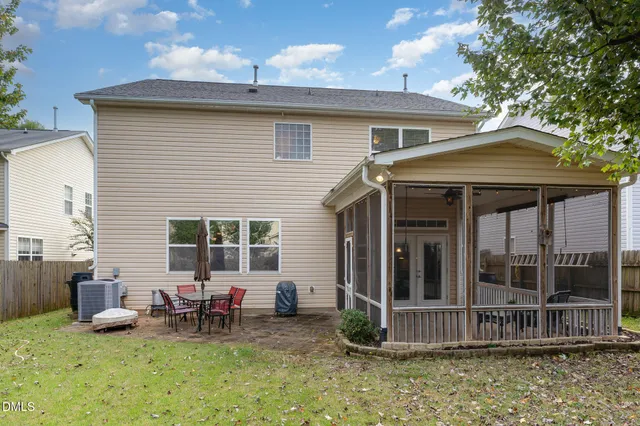 $487,500 | 208 Apple Drupe Way, Holly Springs, NC 27540