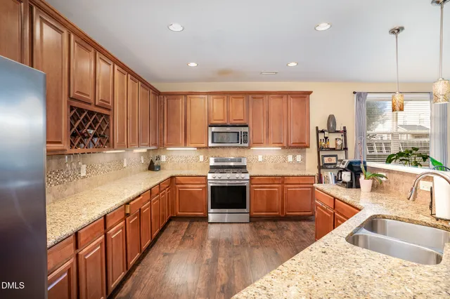 $487,500 | 208 Apple Drupe Way, Holly Springs, NC 27540