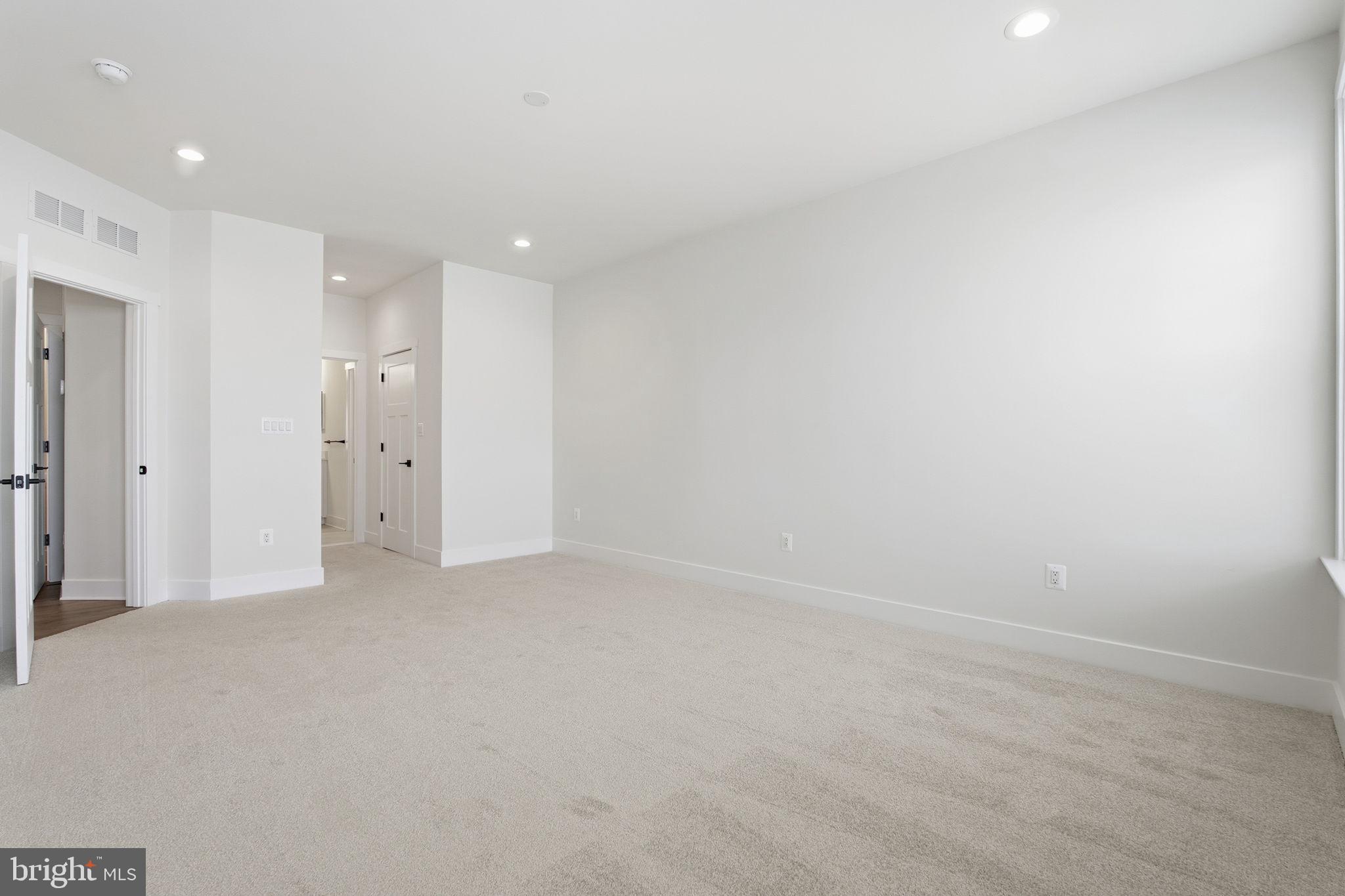 126 Bridge Valley Road Gettysburg, PA 17325 - Photo 22 of 36 a view of an empty room