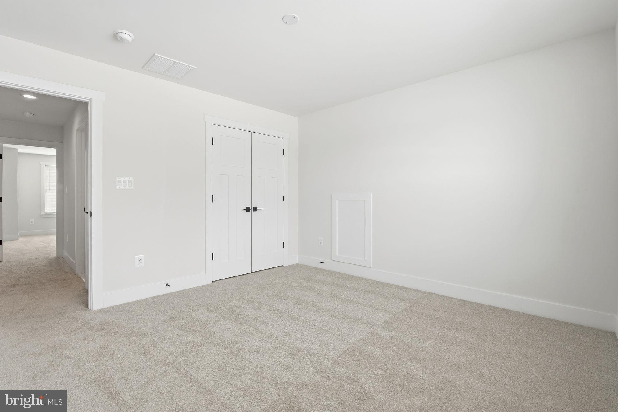 126 Bridge Valley Road Gettysburg, PA 17325 - Photo 30 of 36 an empty room with an entryway