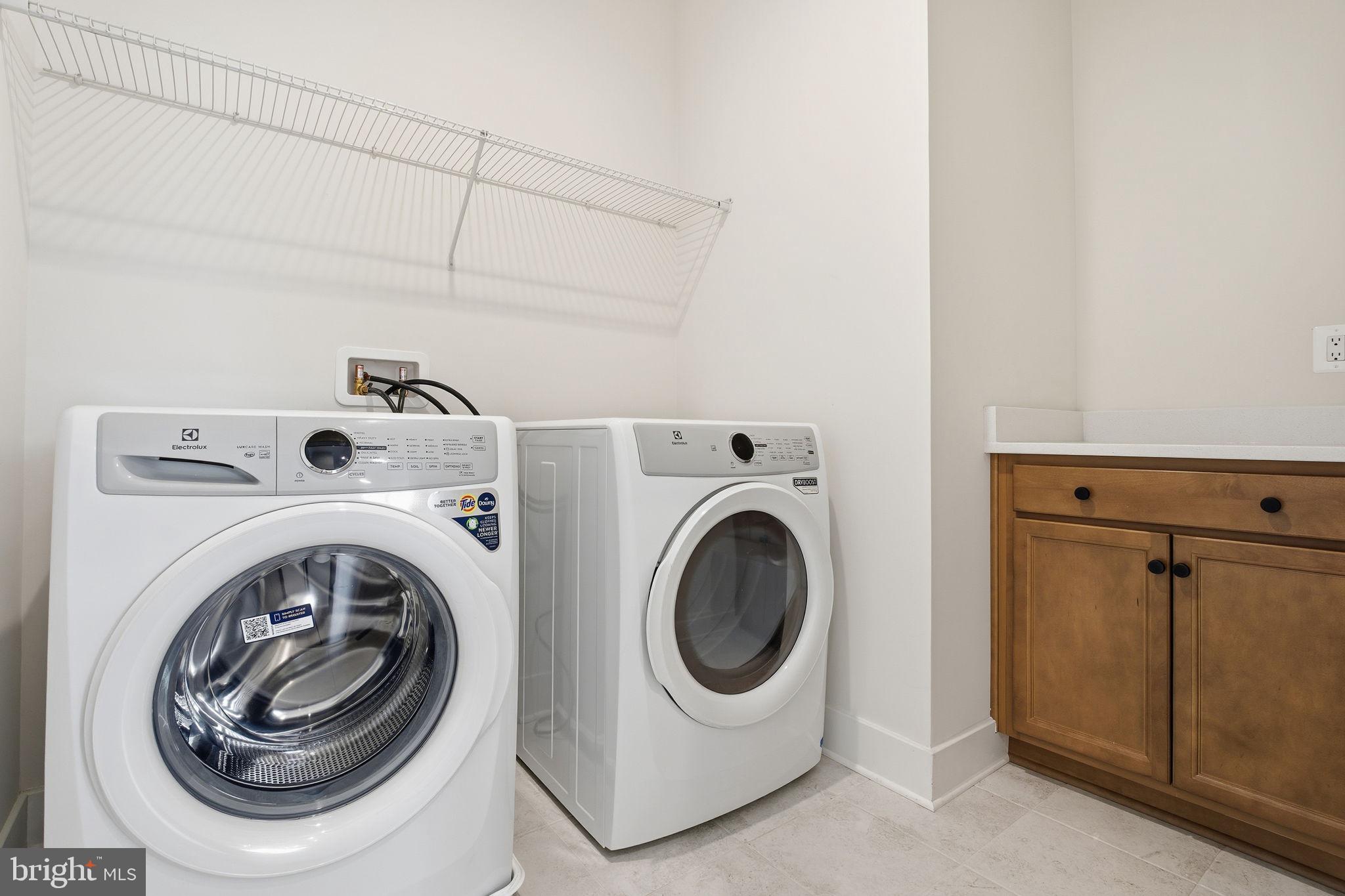 126 Bridge Valley Road Gettysburg, PA 17325 - Photo 34 of 36 a utility room with dryer and washer