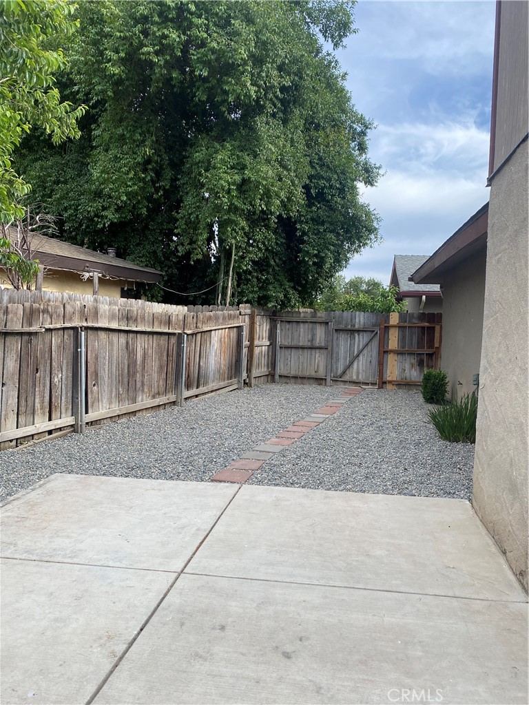 3136 West Austin Way Fresno, CA 93722 - Photo 45 of 49