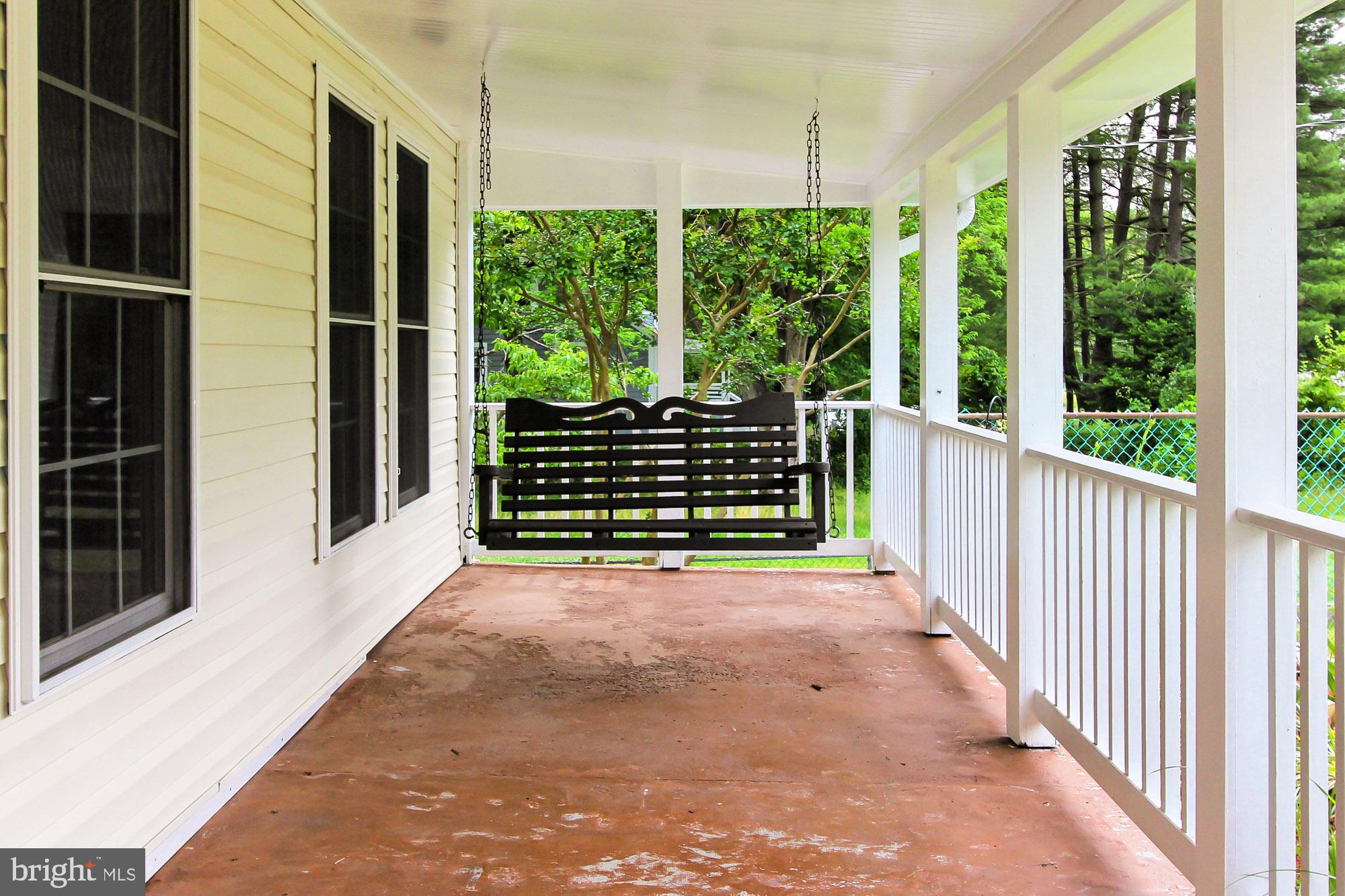 8108 Leland Road Manassas, VA 20111 - Photo 5 of 33 Front Porch