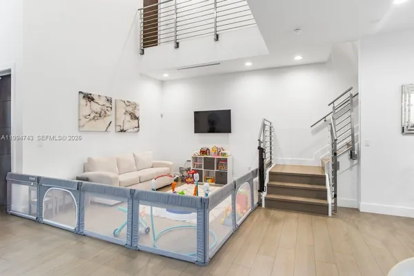 $2,285,000 | 3052 Day Avenue, Unit 2, Miami, FL 33133