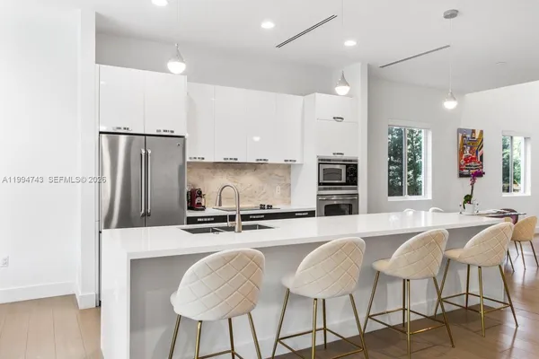 $2,285,000 | 3052 Day Avenue, Unit 2, Miami, FL 33133