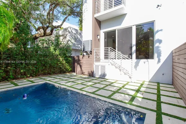 $2,285,000 | 3052 Day Avenue, Unit 2, Miami, FL 33133
