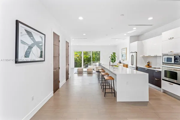 $2,285,000 | 3052 Day Avenue, Unit 2, Miami, FL 33133